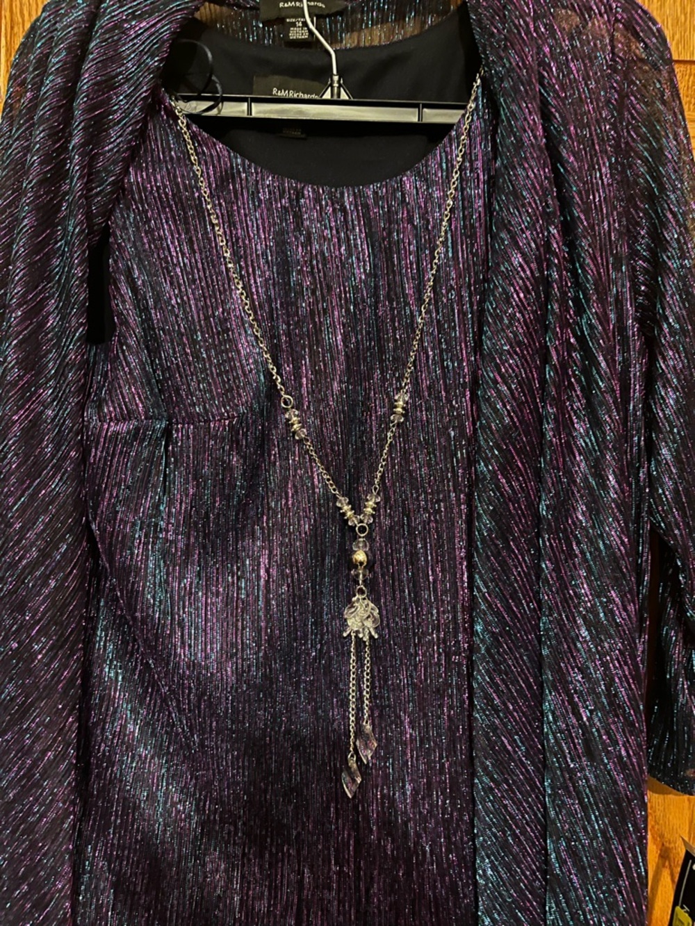 R&M Richards Iridescent Purple & Teal Evening Top with Pants & Necklace Size 14 - Picture 2 of 7